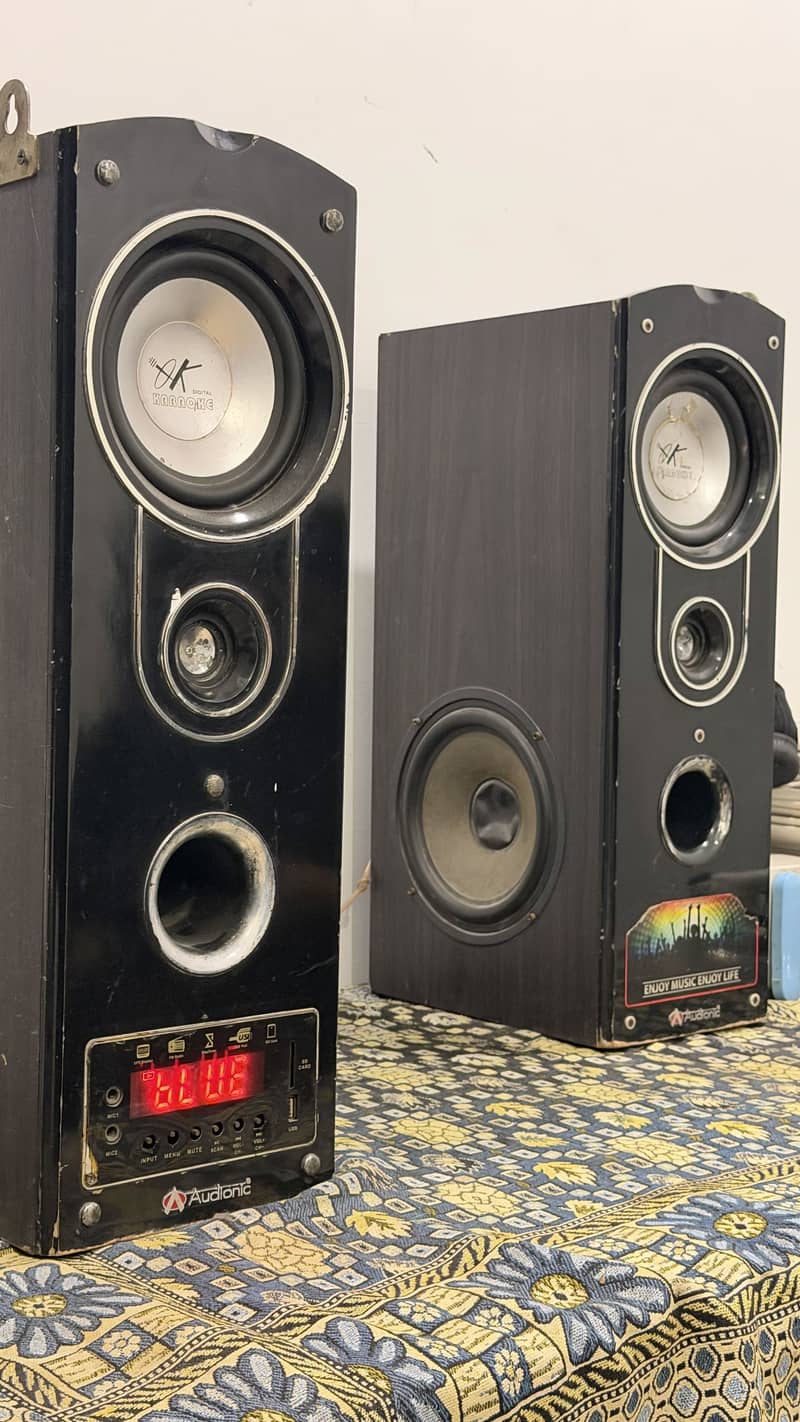 Boofer Audionic Classic 6 2