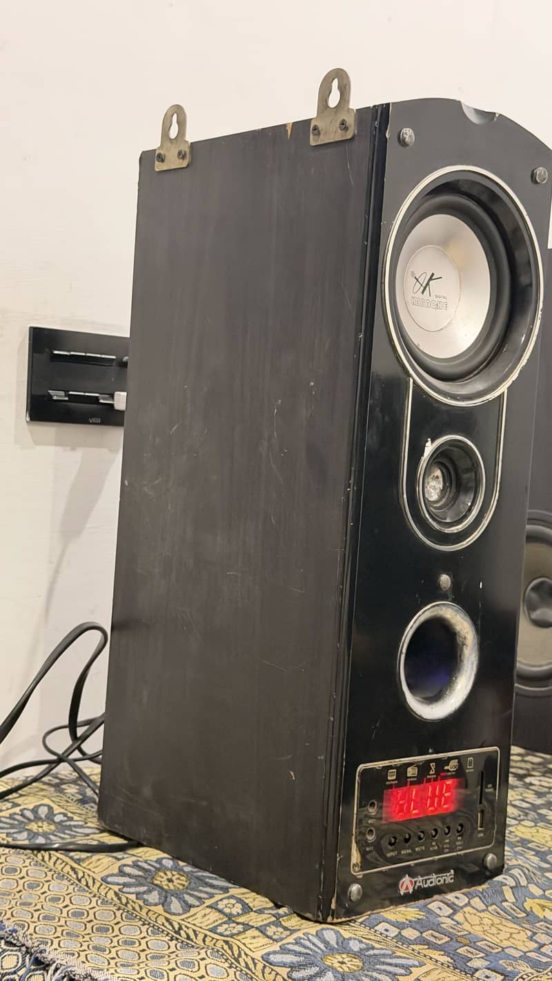 Boofer Audionic Classic 6 3