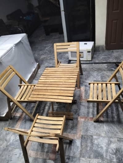 like a new chair table for sale