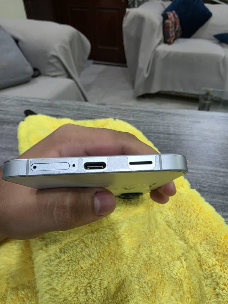 Samsung Mobile A57 1