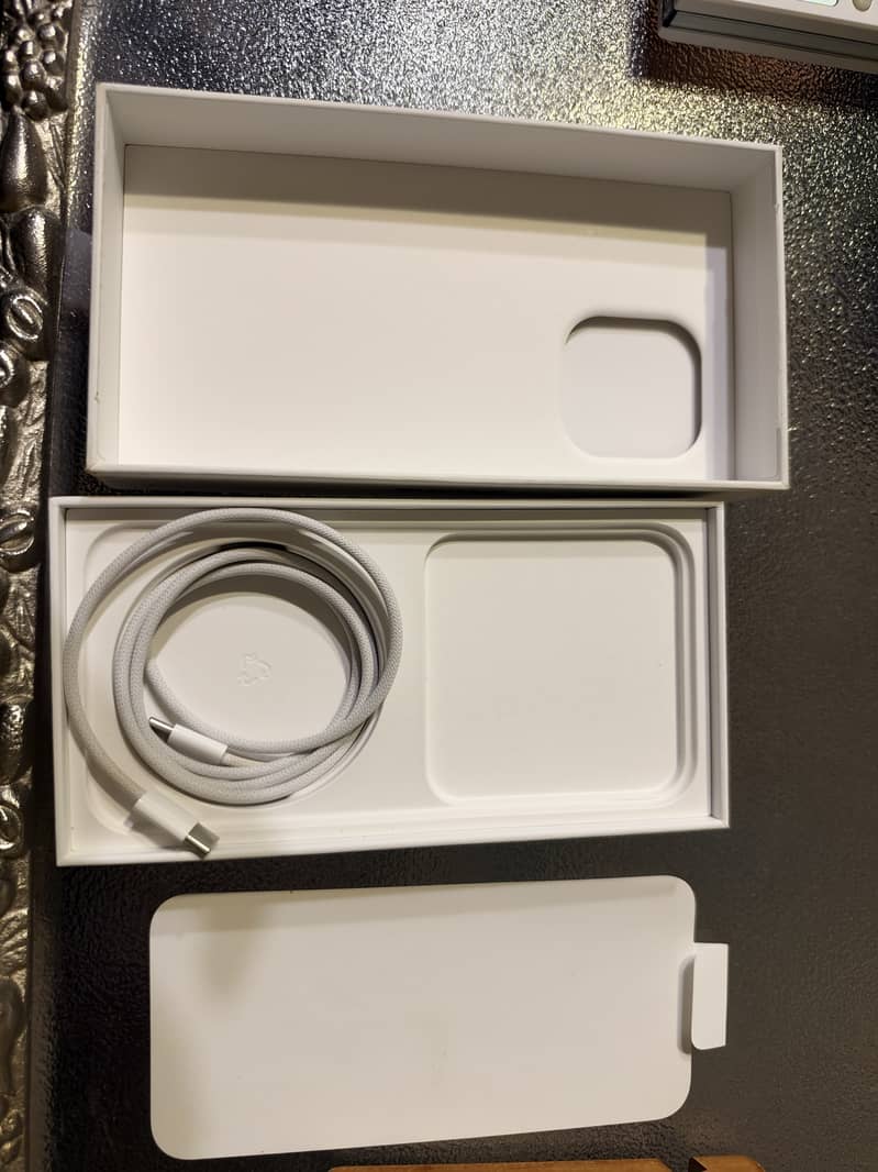 Apple iPhone 15 Pro Max 1