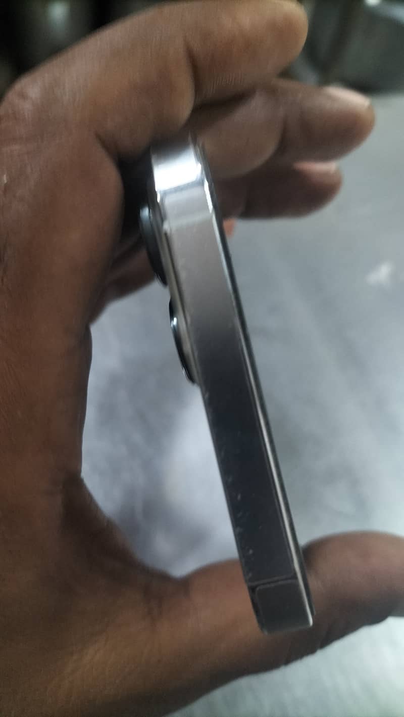 Apple iPhone 13 Pro Max 8