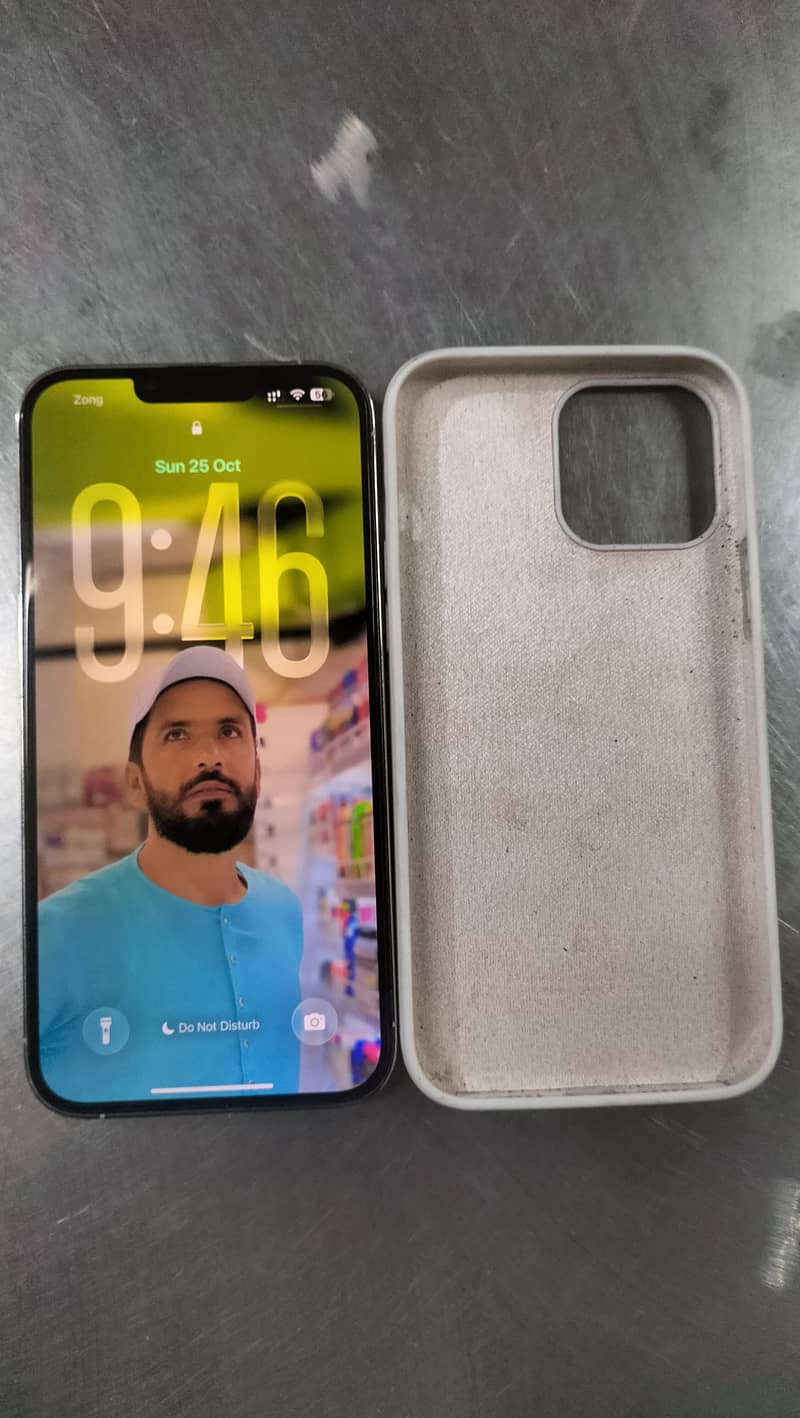 Apple iPhone 13 Pro Max 9