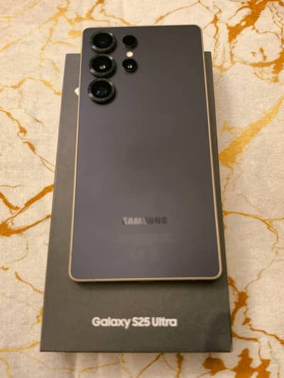 ​Samsung Galaxy S25 Ultra 12/512 PTA Approved + Box