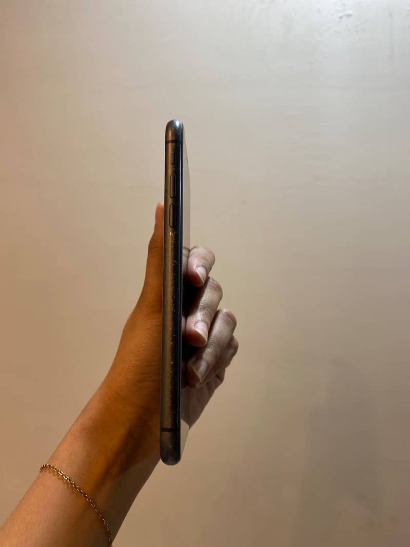 Apple iPhone 11 9