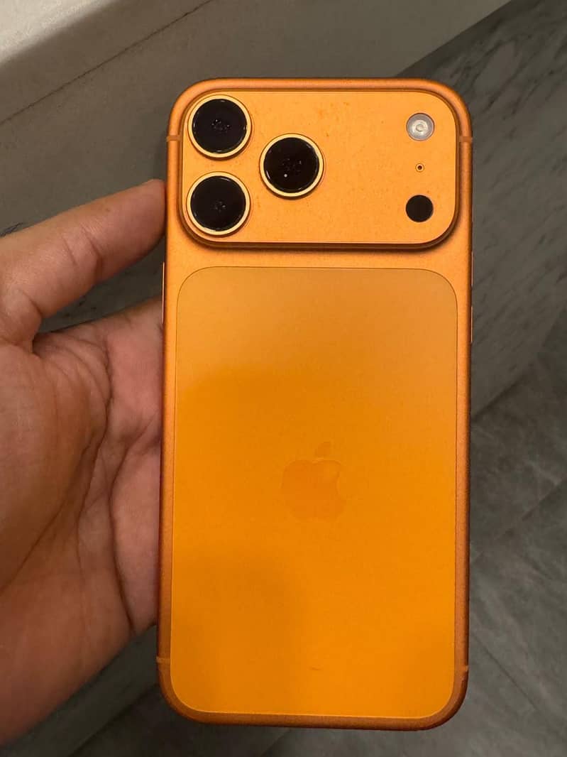 Apple iPhone 17 Pro Max 0