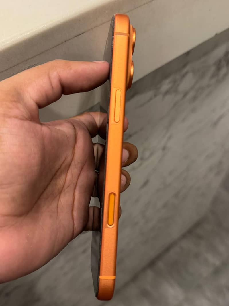 Apple iPhone 17 Pro Max 2