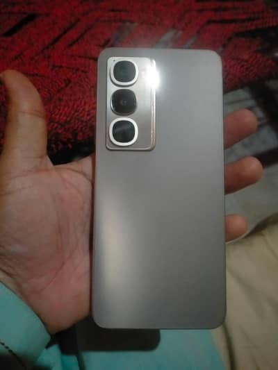 Itel City 100
