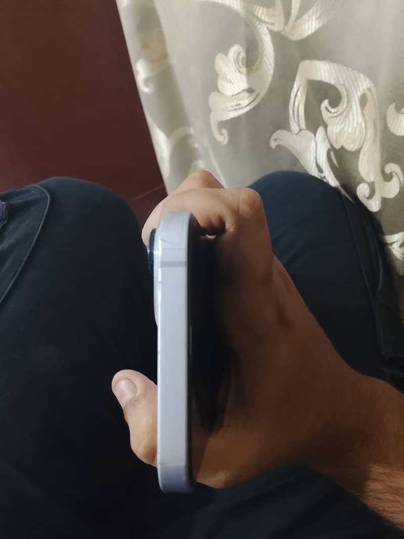 Apple iPhone 14 plus 4