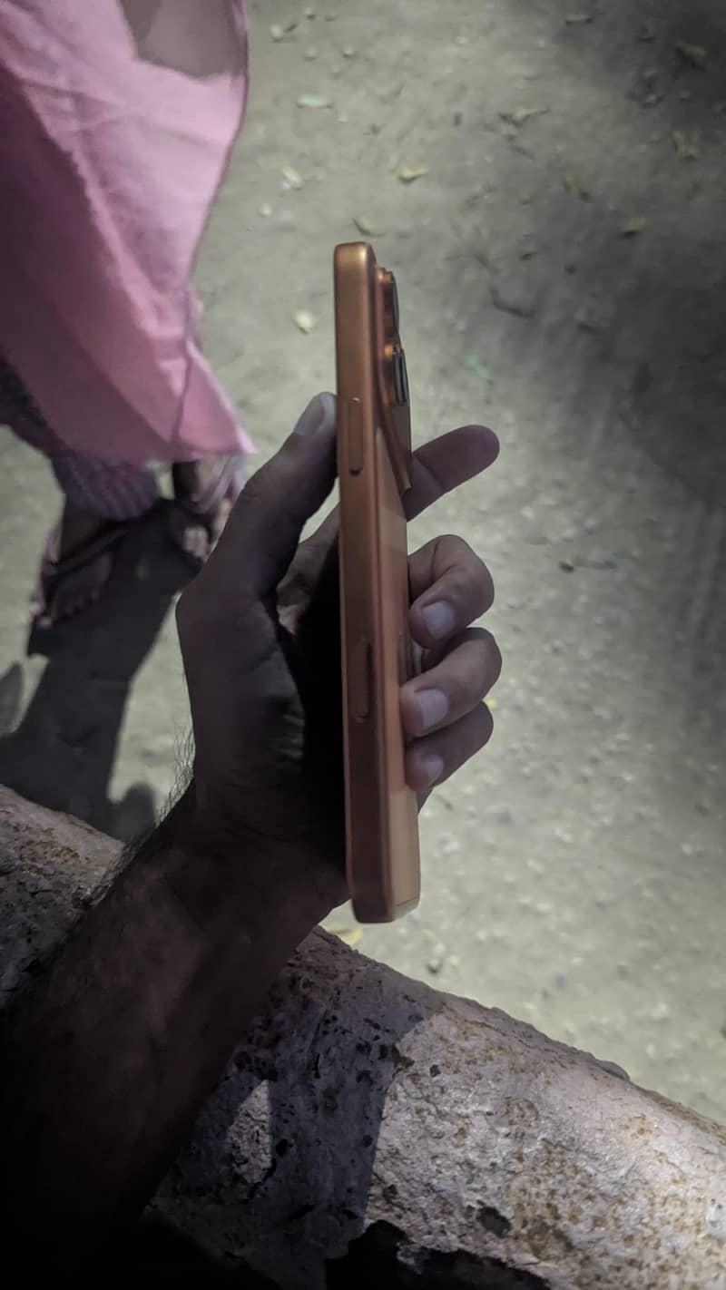 Apple iPhone 17 Pro Max 4