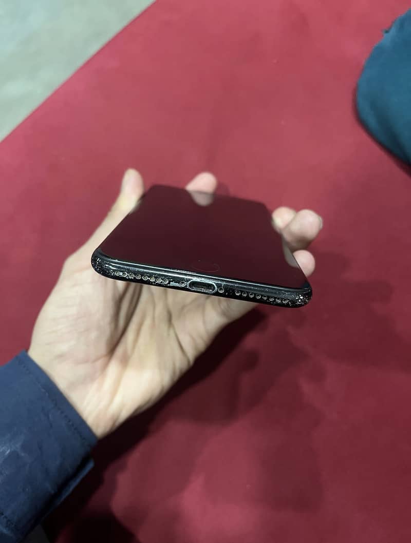 Apple iPhone 7 Plus 3