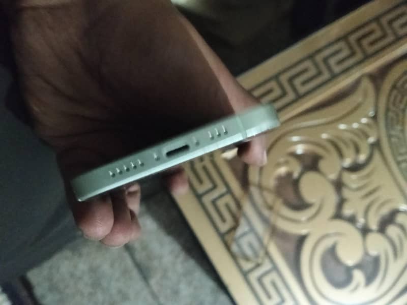 Apple iPhone 12 1