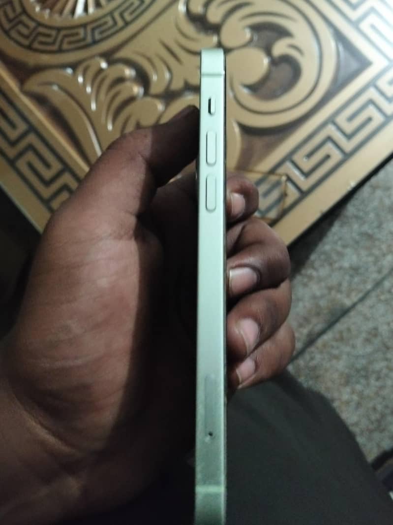 Apple iPhone 12 3