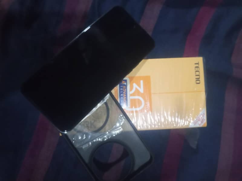 Tecno spark 30 pro 0