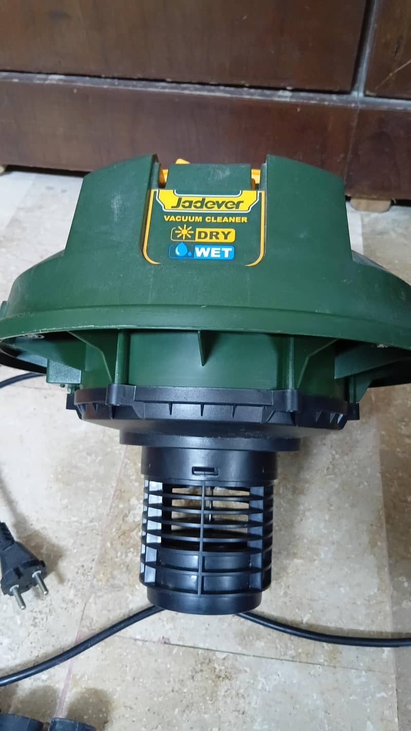 Vacuum Cleaner 14