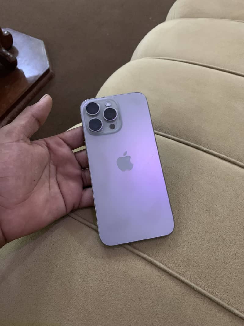Apple iPhone 15 Pro Max 1