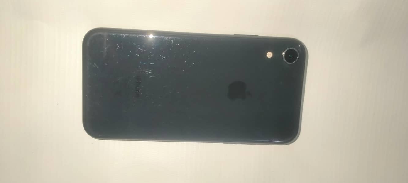 Apple iPhone XR 0