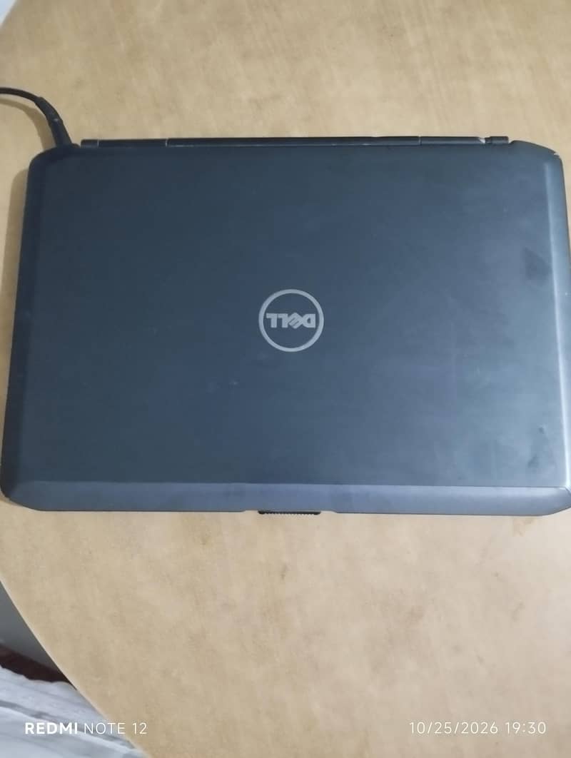 Dell laptop computer 0