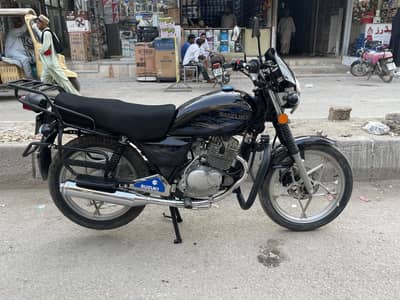 Suzuki GS 150 SE model 2018