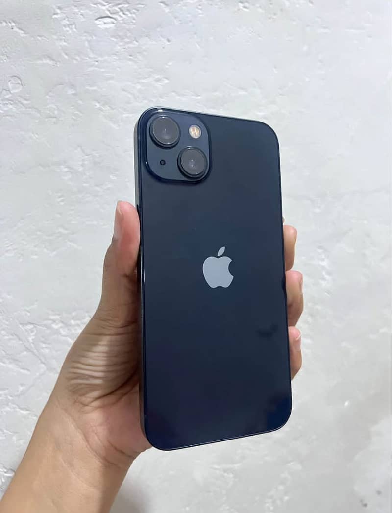 Apple iPhone 13 1