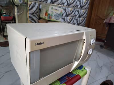 Haier Microwaves oven medium size good condition