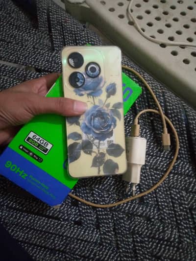 Infinix Smart 8 /4+4/64box charger Seth hai exchange possible