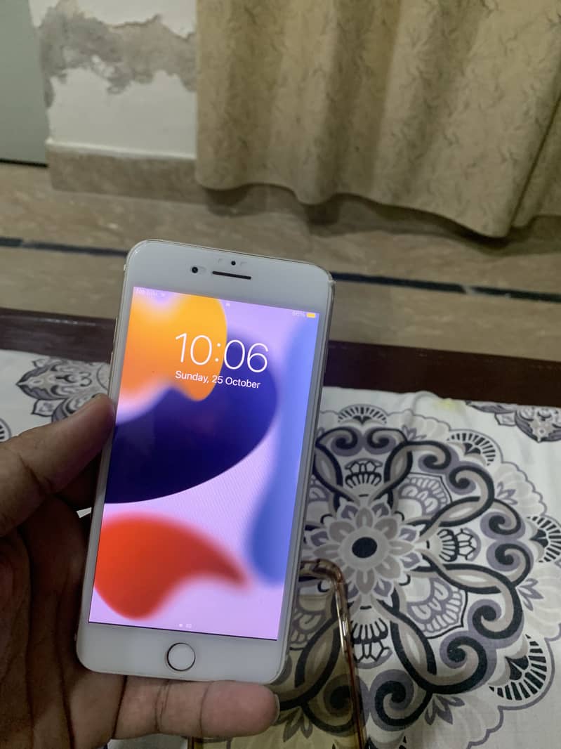 Apple iPhone 7 Plus 1