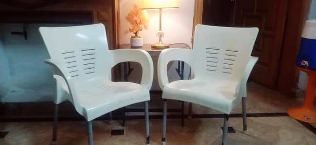 2 x Boss Plastic Chairs Used White Colour