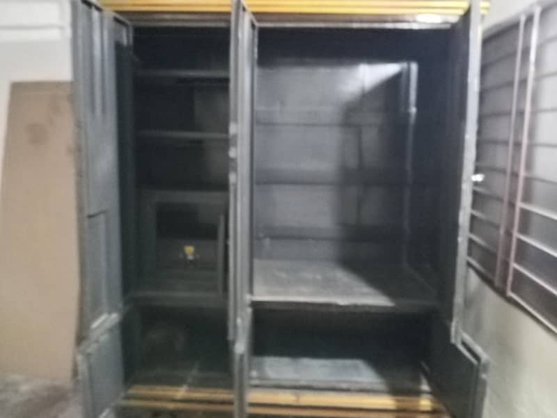 wardrobe 3 door solid iron sheet 1
