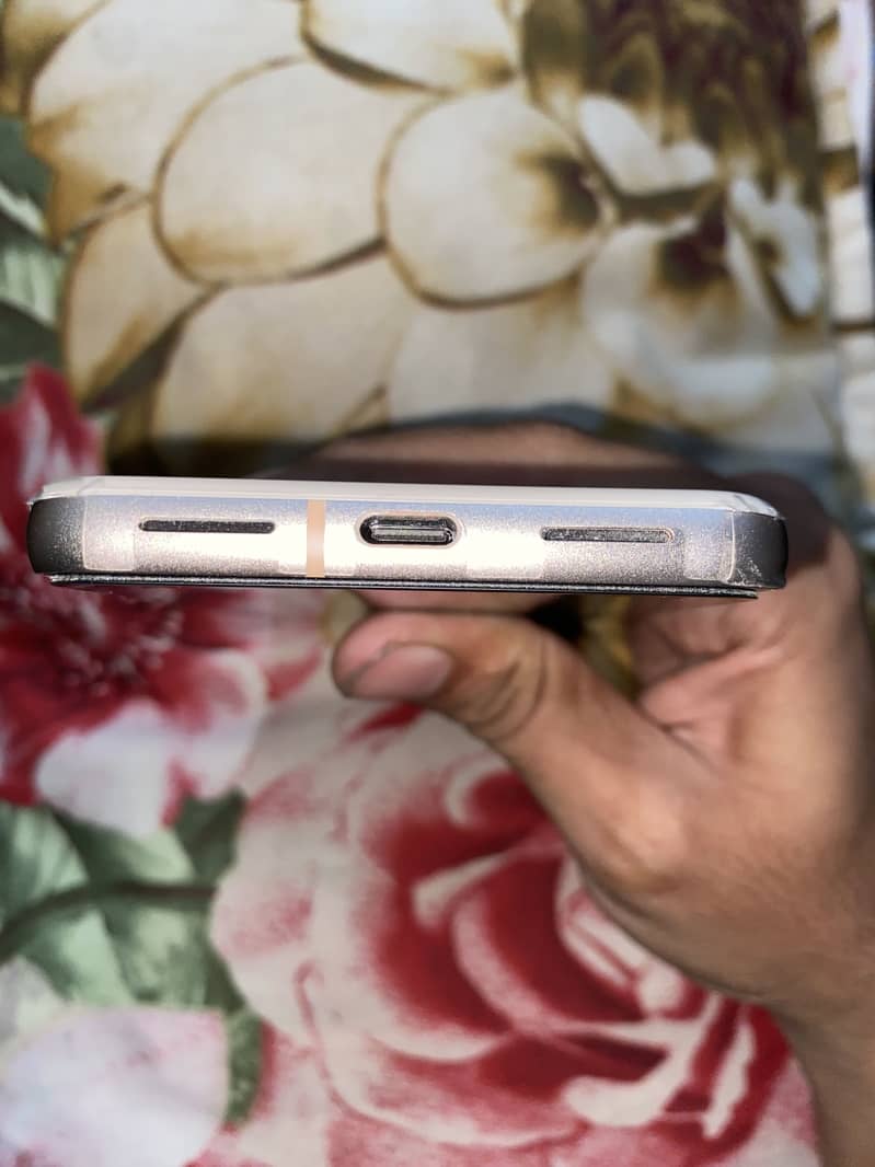 Google Pixel 8 1
