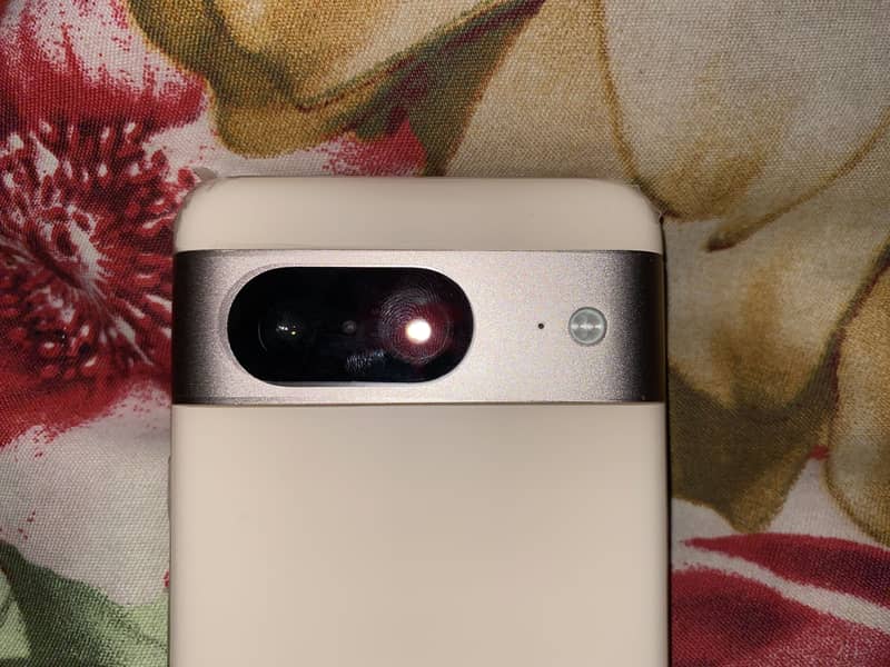 Google Pixel 8 2