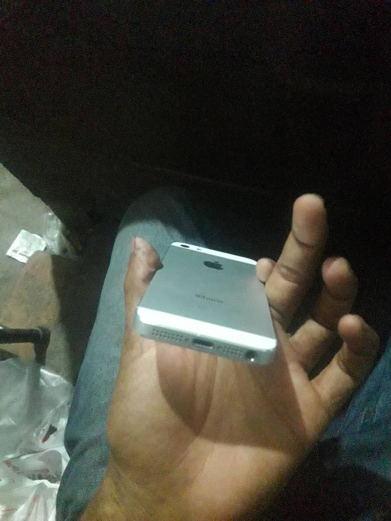 Apple iPhone 5 2