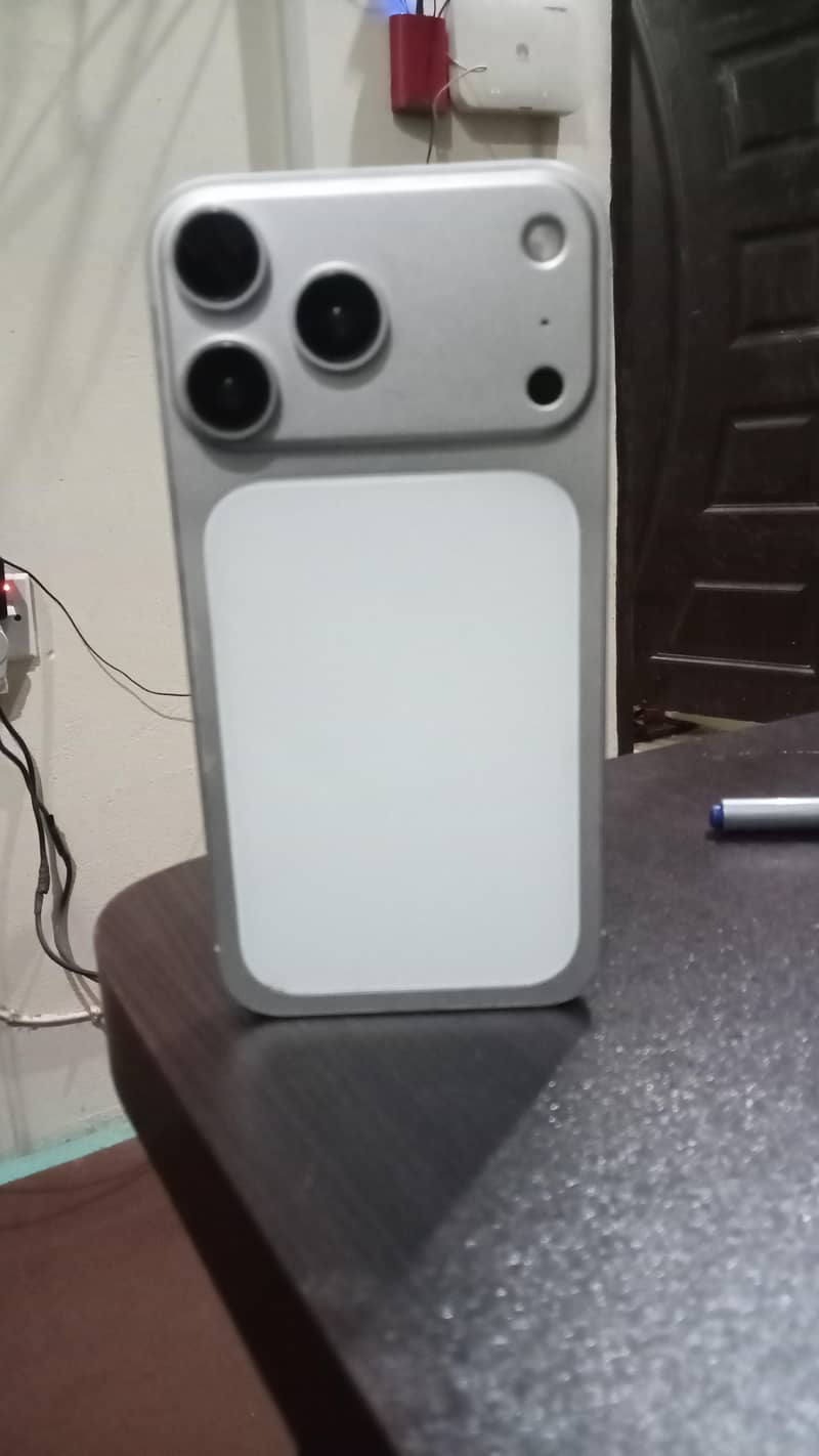 Apple iPhone XR 1