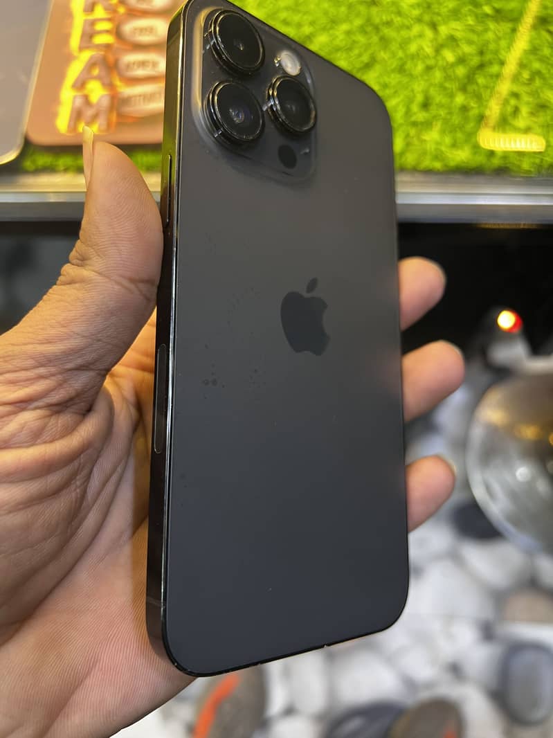 Apple iPhone 14 Pro Max 0