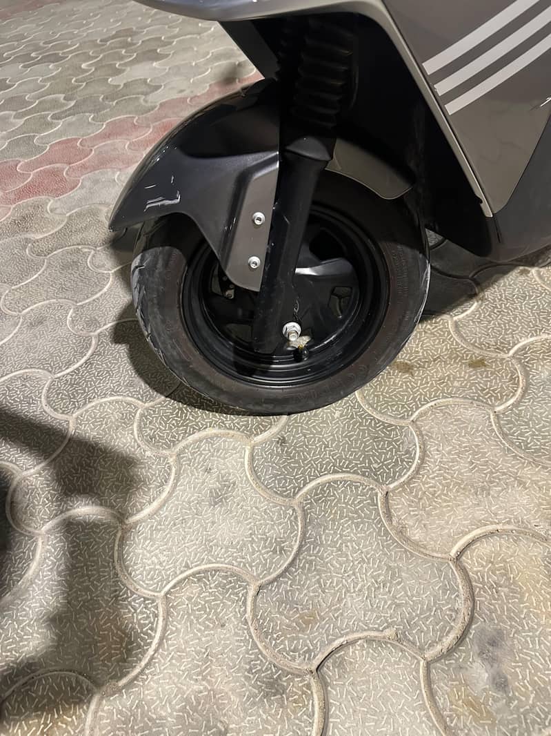 Revoo A12 5