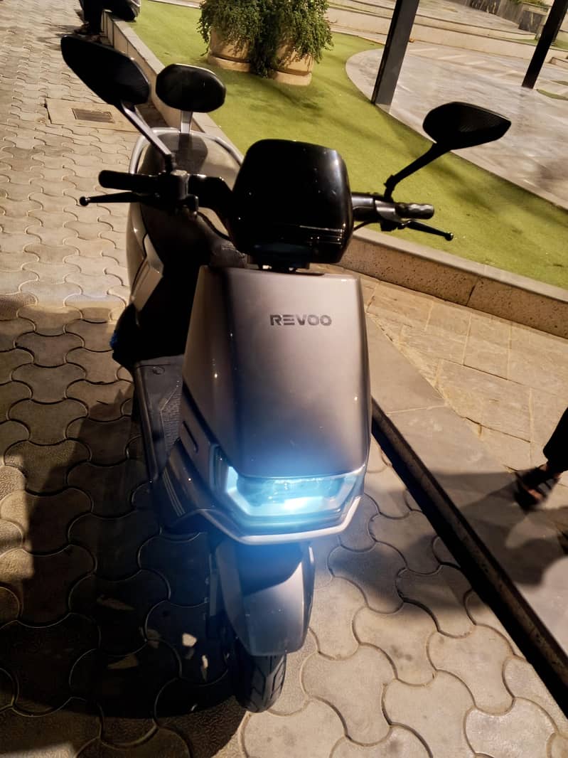 Revoo A12 6