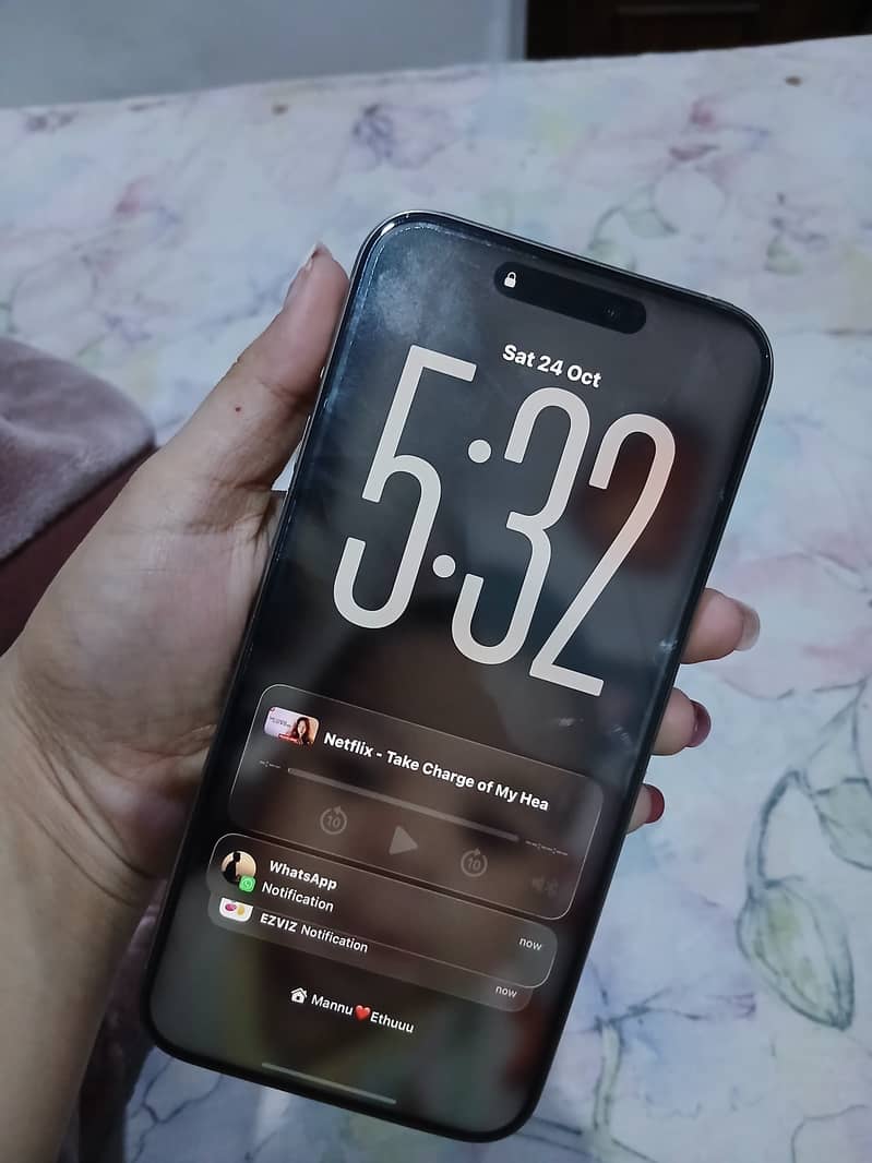 Apple iPhone 15 Pro Max 2