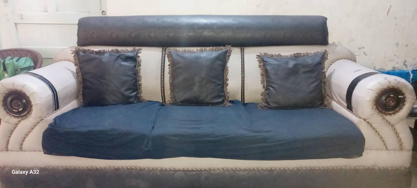 Sofa set 6 seater 0