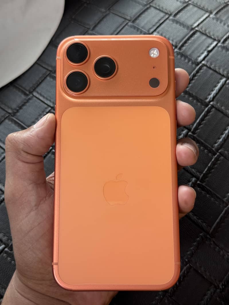 Apple iPhone 17 Pro Max 0