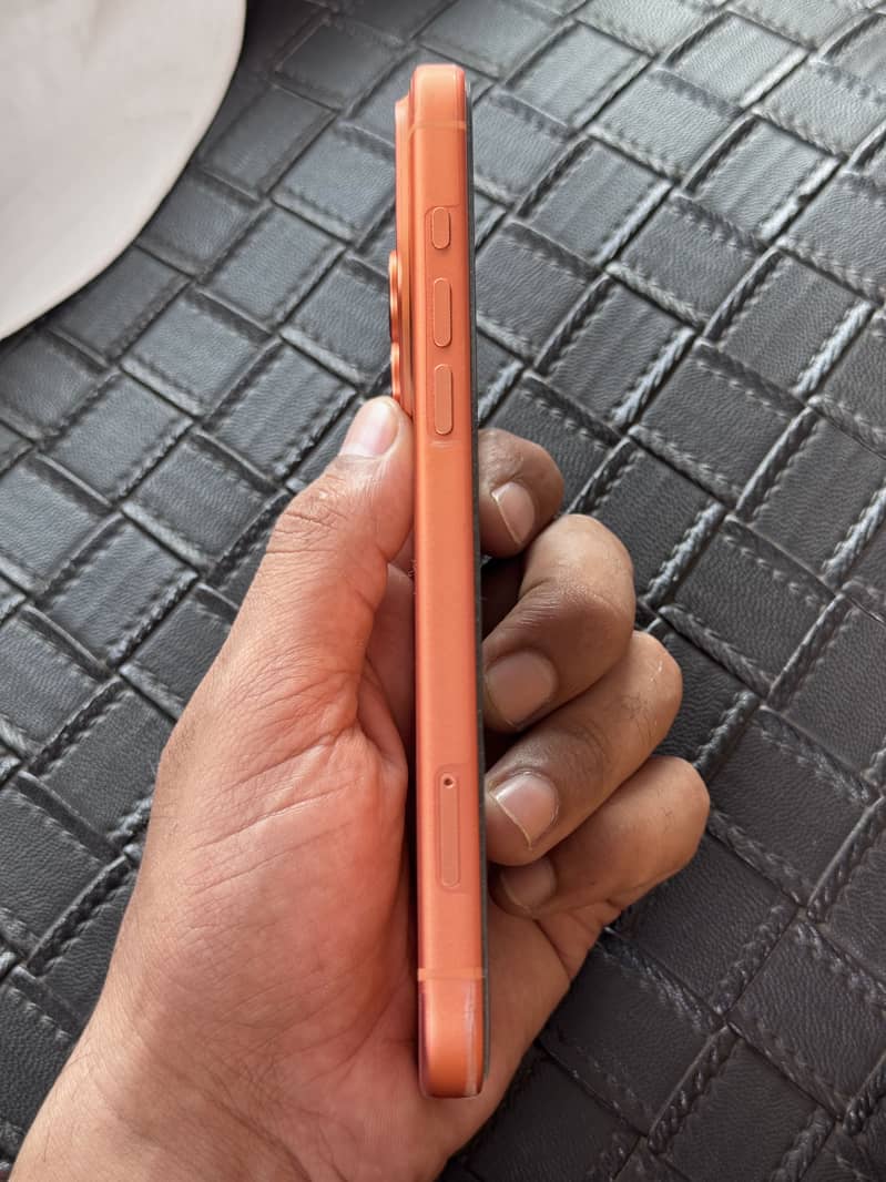 Apple iPhone 17 Pro Max 3