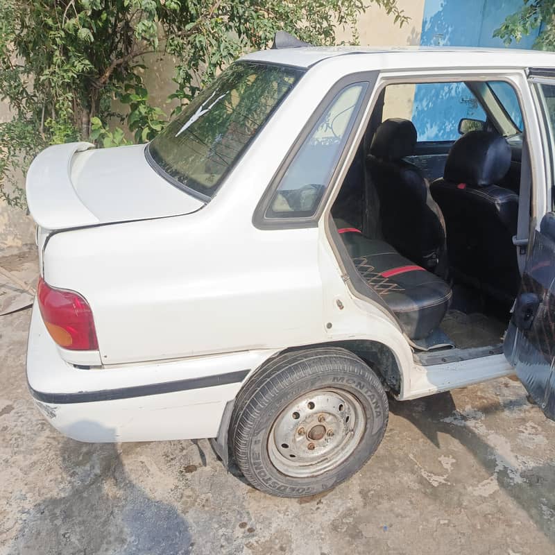 KIA Classic 2001 4