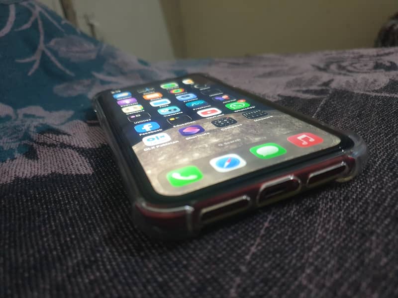 Apple iPhone 11 bypass 5