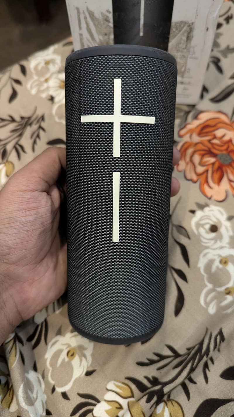 Logitech Ultimate Ears BOOM 4 1