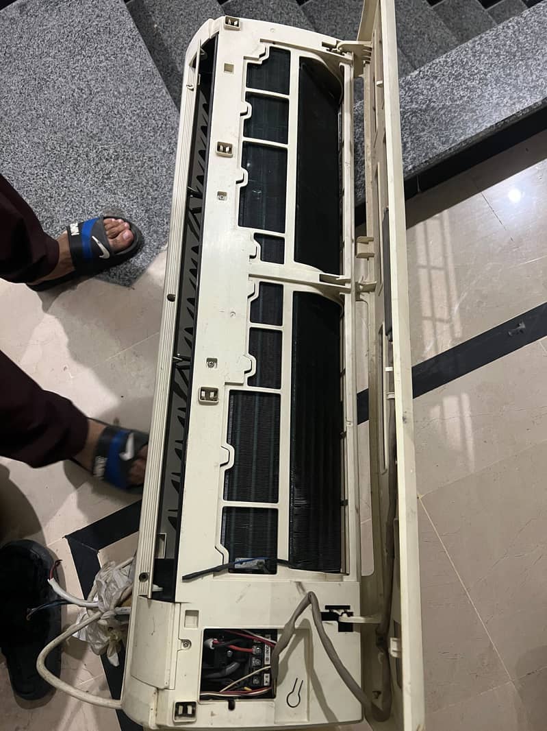 AC 1 Ton 0