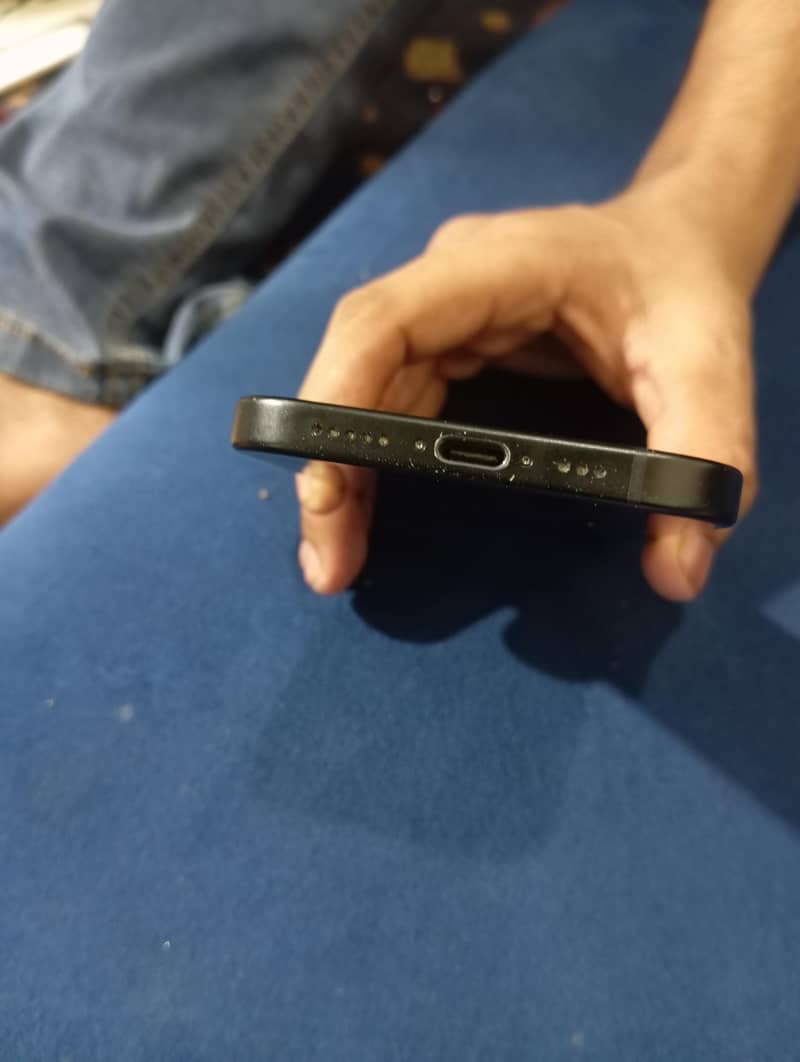 Apple iPhone 15 2