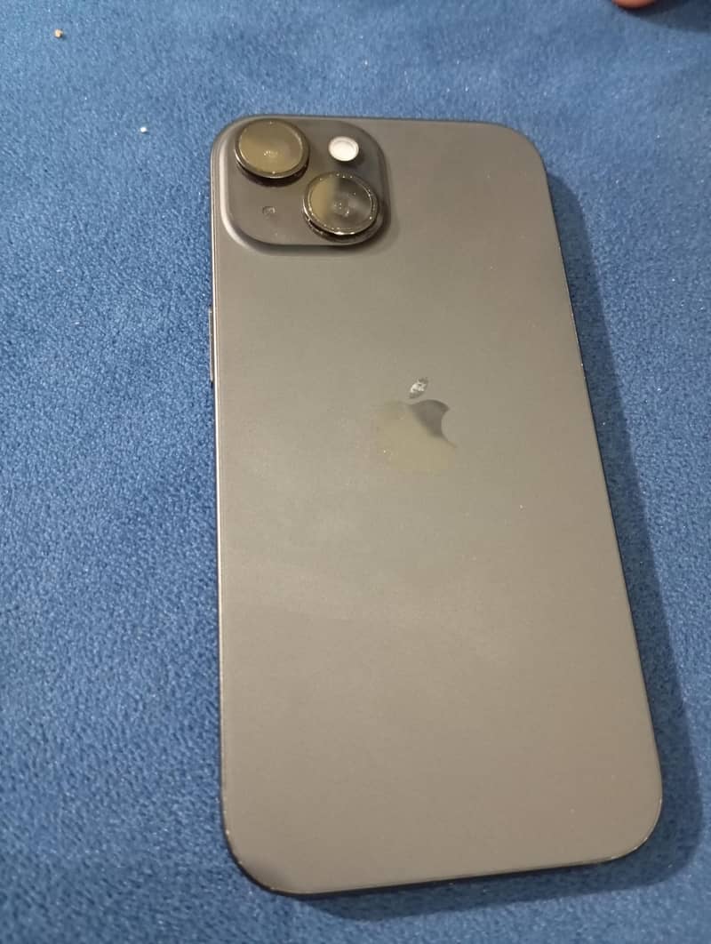Apple iPhone 15 4