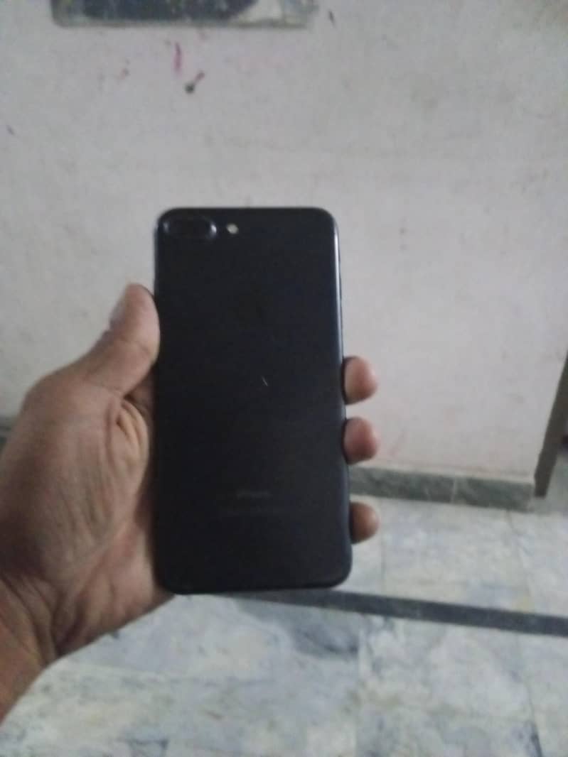 Apple iPhone 7 plus 0