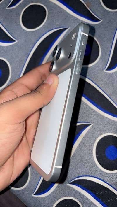 Apple iPhone XR convert 17 pro