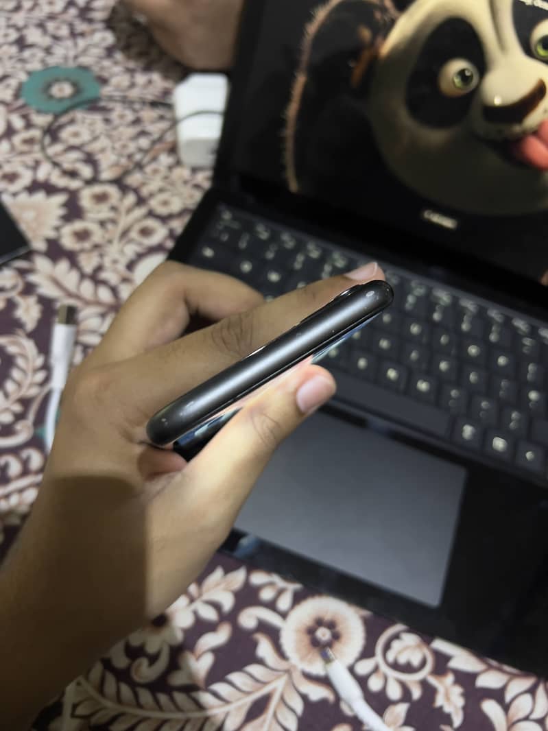Apple iPhone 11 2