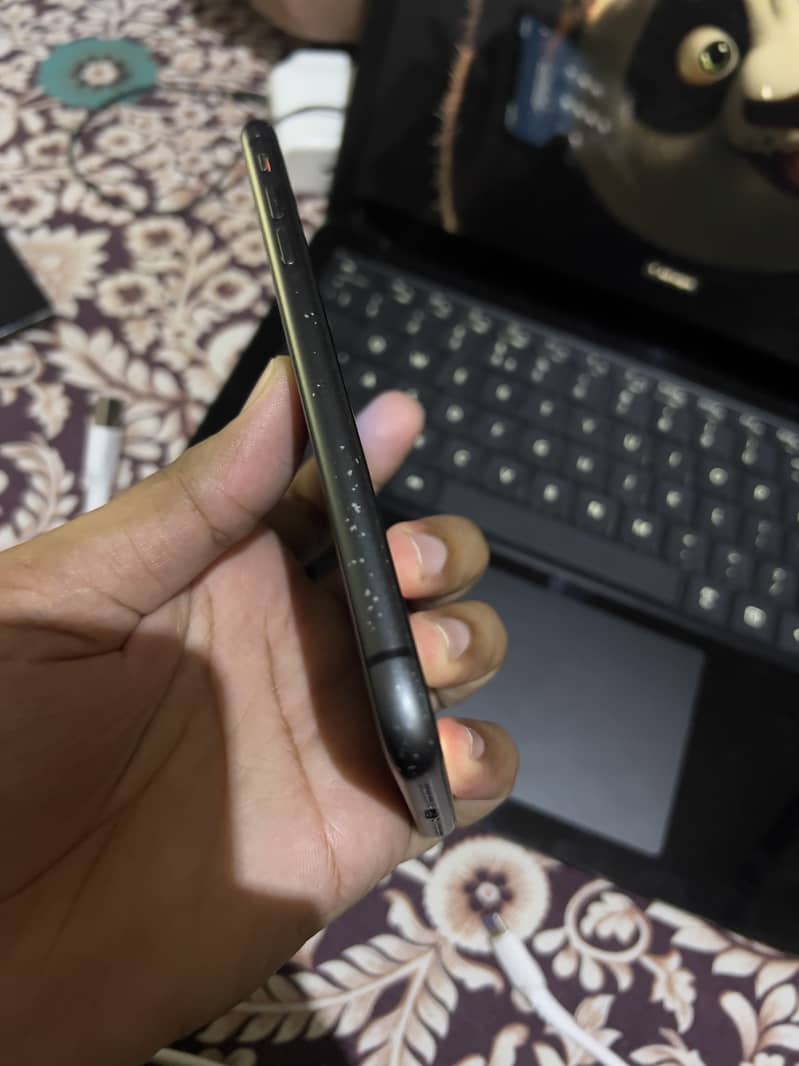 Apple iPhone 11 6
